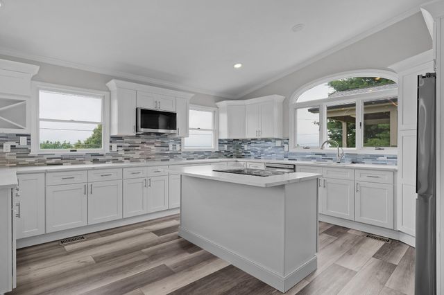 661 S Crest Road, Chattanooga, TN 37404