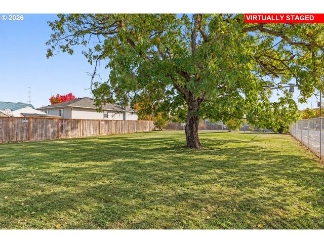 20 Ne 99TH Ave, Portland, OR 97220
