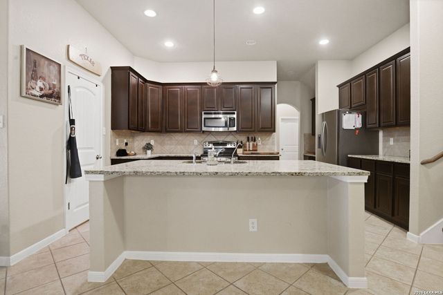 821 WALL ST, New Braunfels, TX 78130