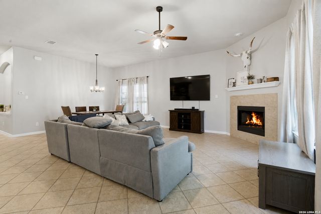821 WALL ST, New Braunfels, TX 78130