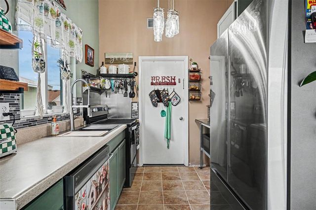 1555 HARBOR WAY, Bartow, FL 33830
