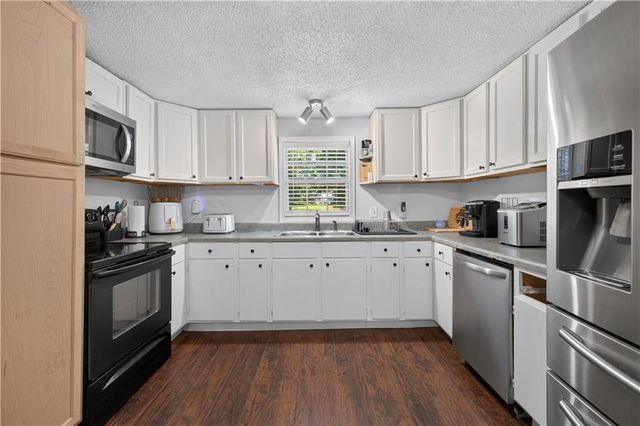 39 Cabin Creek Circle, Commerce, GA 30529
