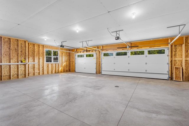 1387 CROSSROADS DRIVE, Hobart, WI 54114