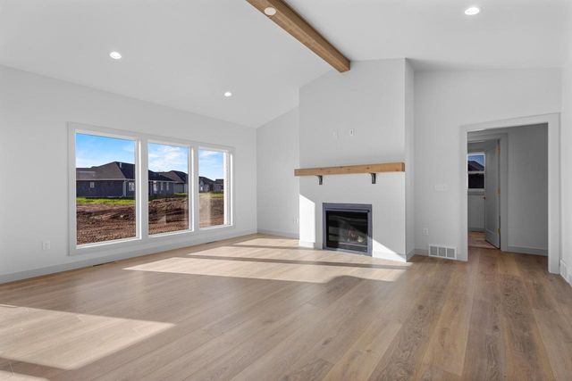 1387 CROSSROADS DRIVE, Hobart, WI 54114