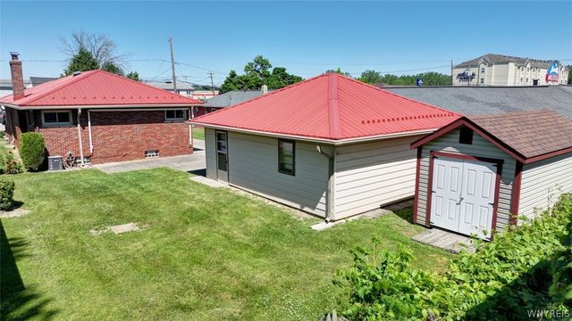 689 78th Street, Niagara Falls, NY 14304