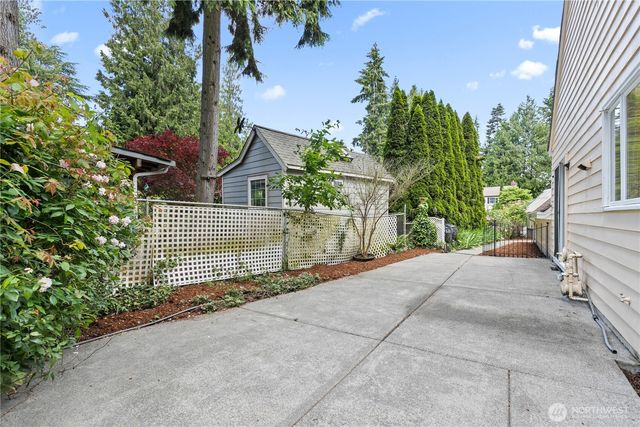 2401 SW 316th Street, Federal Way, WA 98023