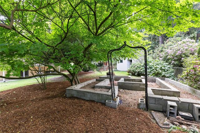 2401 SW 316th Street, Federal Way, WA 98023