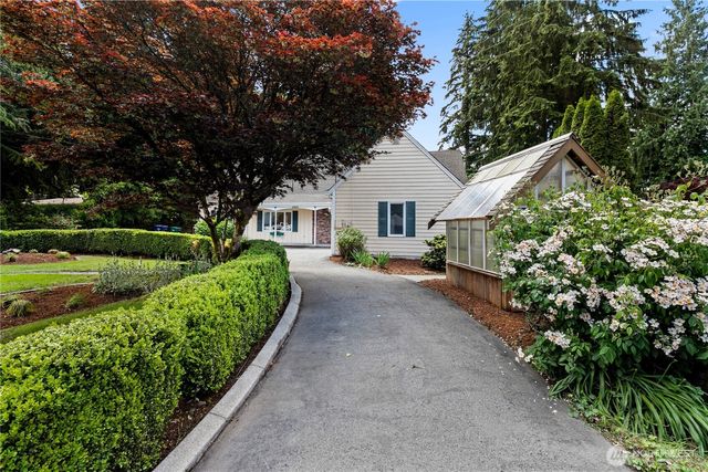 2401 SW 316th Street, Federal Way, WA 98023