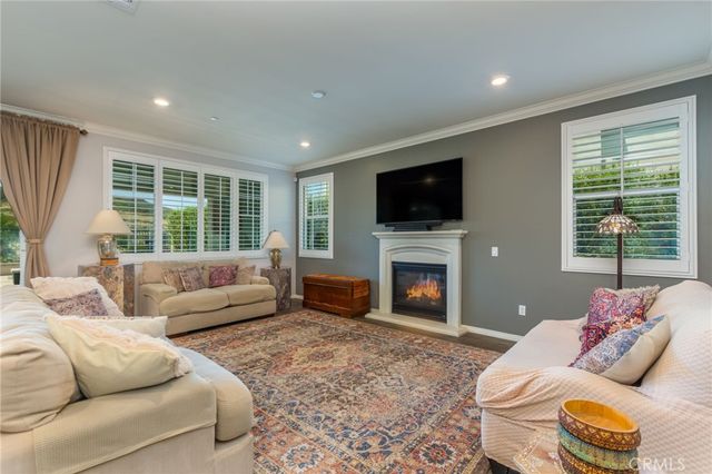 231 Sequoia Avenue, Simi Valley, CA 93065