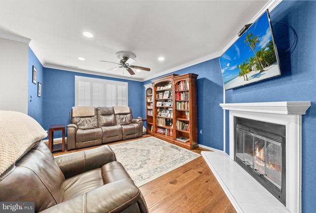 185 CARLTON AVE, Marlton, NJ 08053