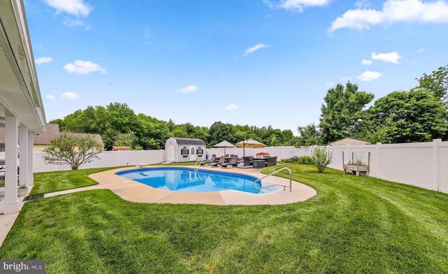 185 CARLTON AVE, Marlton, NJ 08053