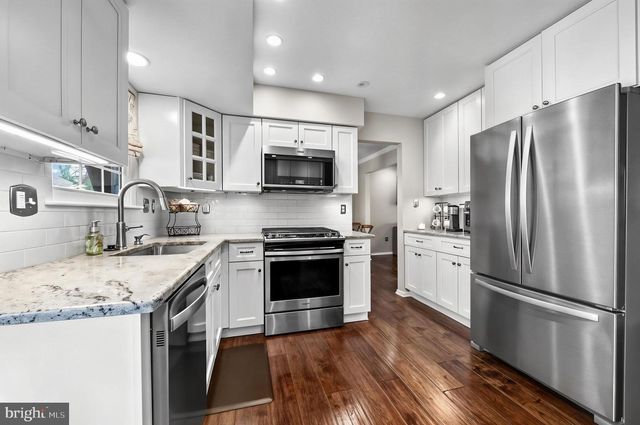 185 CARLTON AVE, Marlton, NJ 08053