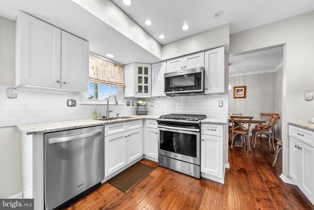 185 CARLTON AVE, Marlton, NJ 08053
