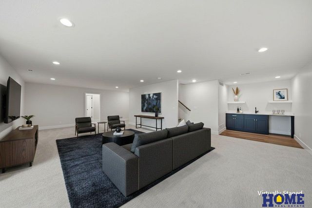 9207 Triana Lane, Lincoln, NE 68520