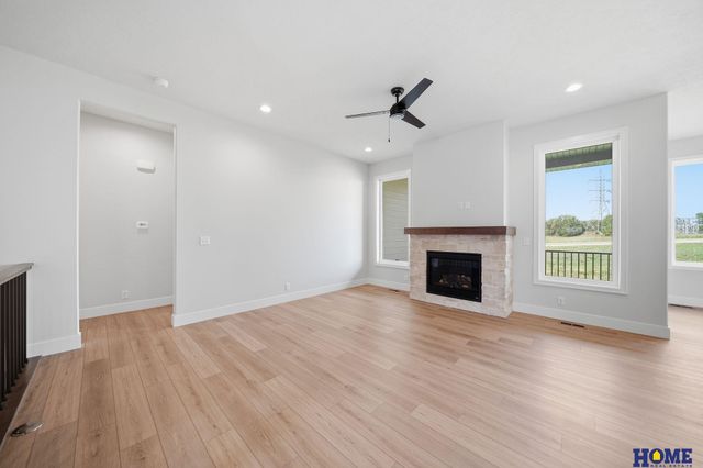 9207 Triana Lane, Lincoln, NE 68520