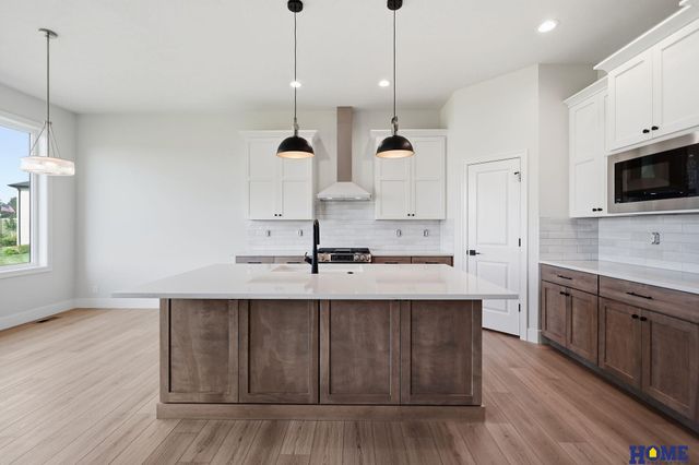 9207 Triana Lane, Lincoln, NE 68520