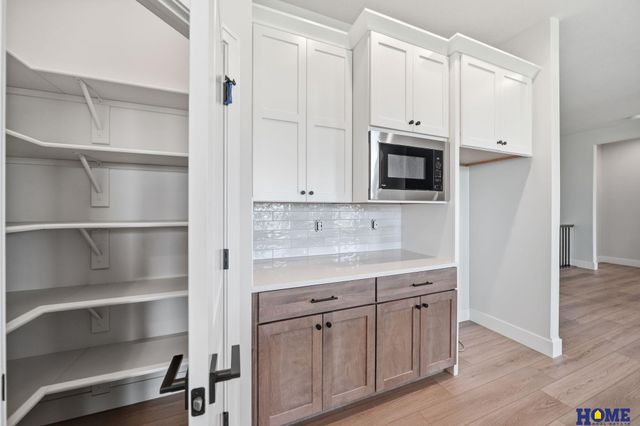 9207 Triana Lane, Lincoln, NE 68520