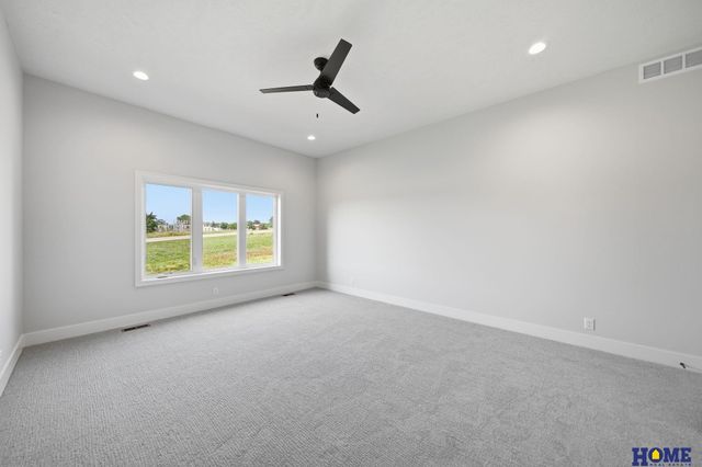 9207 Triana Lane, Lincoln, NE 68520