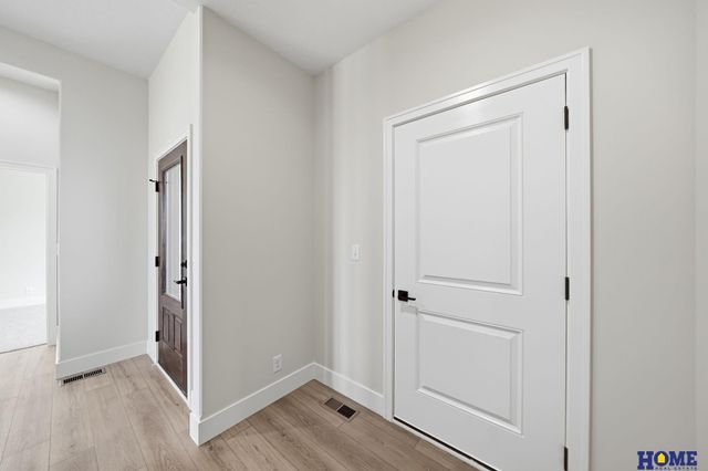 9207 Triana Lane, Lincoln, NE 68520