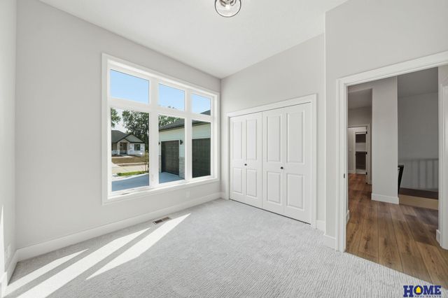 9207 Triana Lane, Lincoln, NE 68520