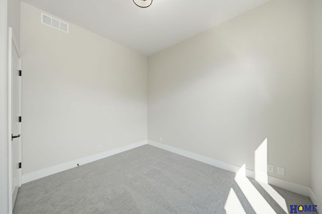 9207 Triana Lane, Lincoln, NE 68520