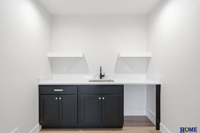 9207 Triana Lane, Lincoln, NE 68520