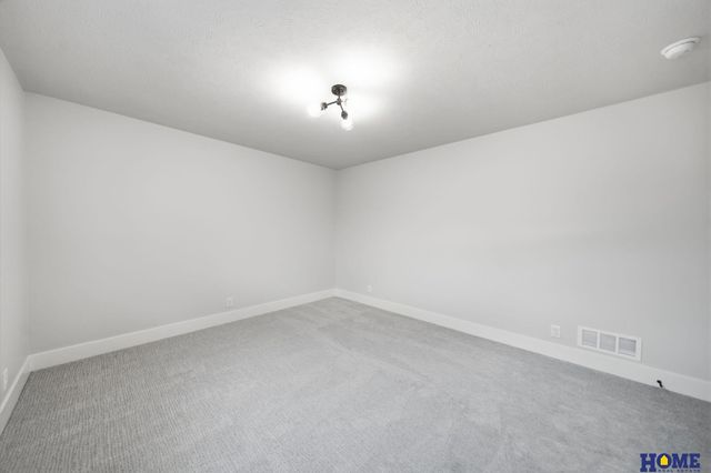 9207 Triana Lane, Lincoln, NE 68520