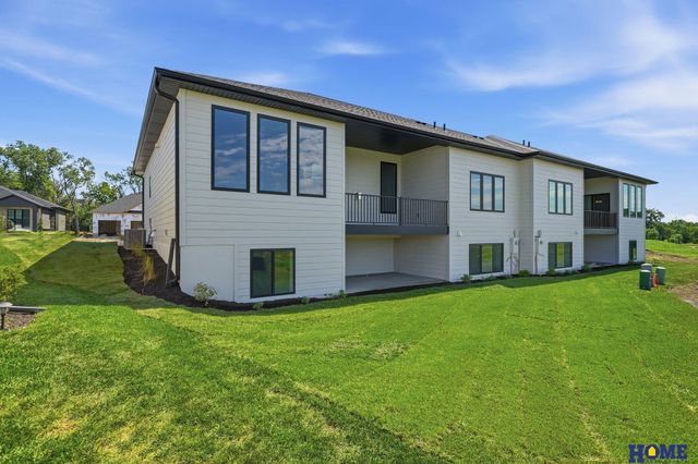 9207 Triana Lane, Lincoln, NE 68520