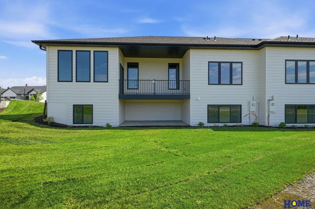 9207 Triana Lane, Lincoln, NE 68520