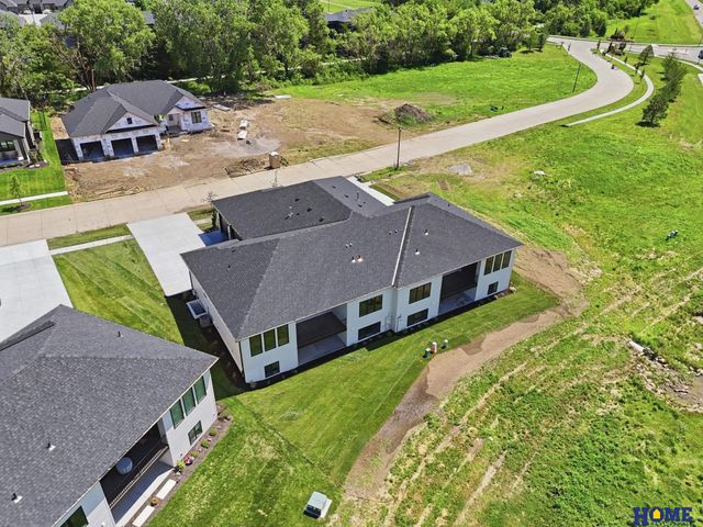 9207 Triana Lane, Lincoln, NE 68520