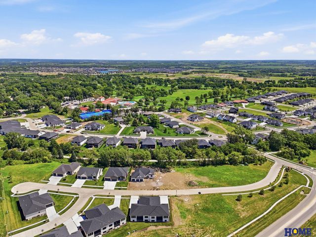 9207 Triana Lane, Lincoln, NE 68520