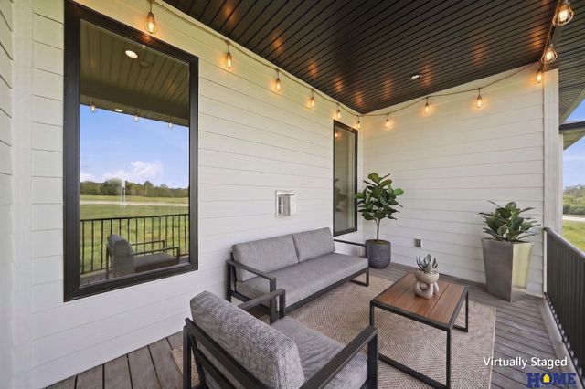 9207 Triana Lane, Lincoln, NE 68520