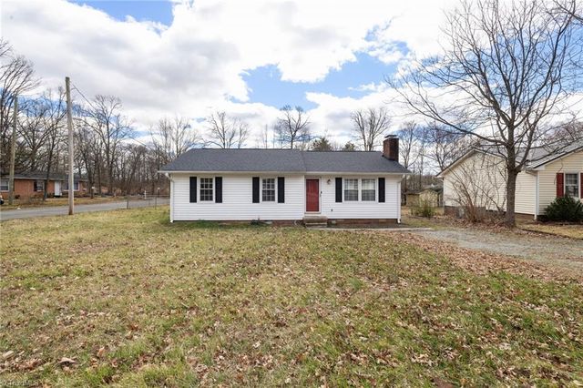 825 Parkwood Street, Burlington, NC 27215