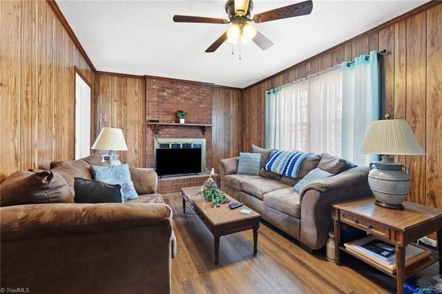 825 Parkwood Street, Burlington, NC 27215