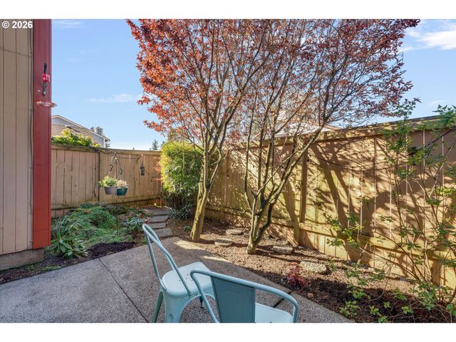 831 Ne 90TH Ave, Portland, OR 97220