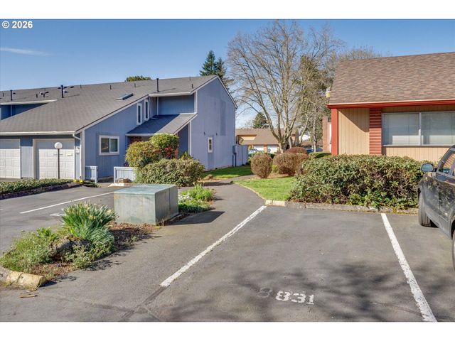 831 Ne 90TH Ave, Portland, OR 97220