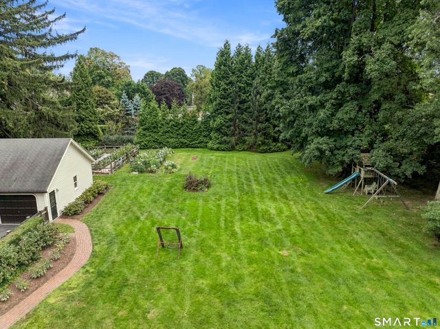 415 Old Post Road, Fairfield, CT 06824