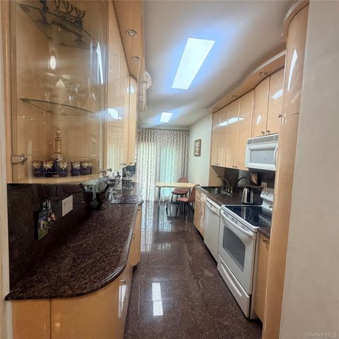 14426 77th Avenue, Flushing, NY 11367