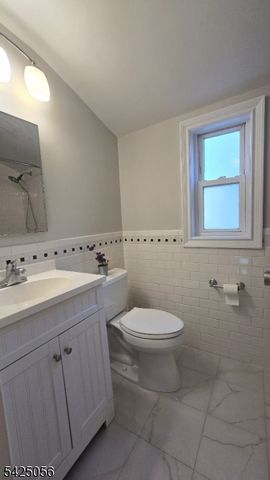 446 Maple Hill Dr, Hackensack City, NJ 07601