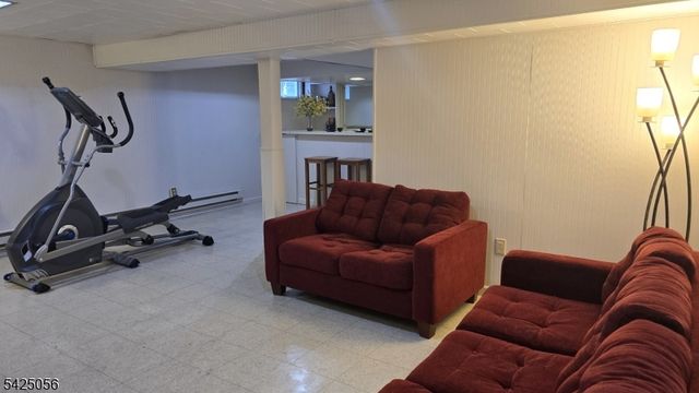 446 Maple Hill Dr, Hackensack City, NJ 07601