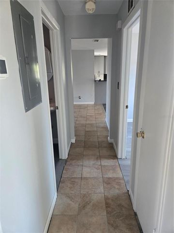 1003 PAPAYA DRIVE, Tampa, FL 33619