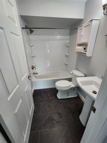 1003 PAPAYA DRIVE, Tampa, FL 33619