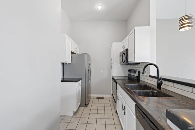 9690 S Bay Pointe Court, Bloomington, IN 47401