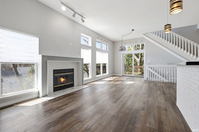 9690 S Bay Pointe Court, Bloomington, IN 47401