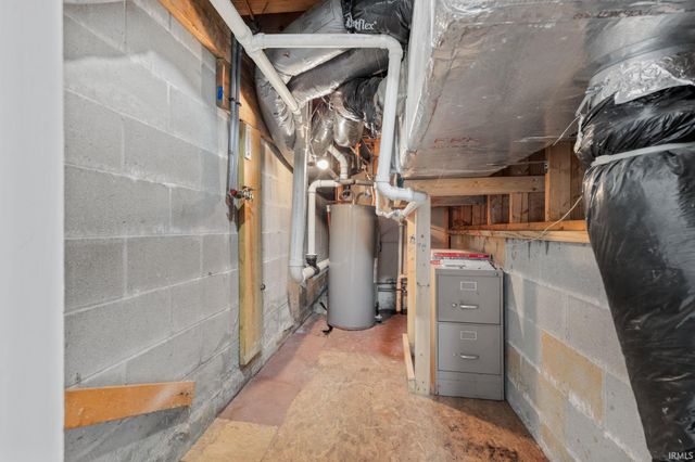 9690 S Bay Pointe Court, Bloomington, IN 47401