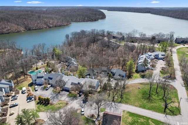 9690 S Bay Pointe Court, Bloomington, IN 47401