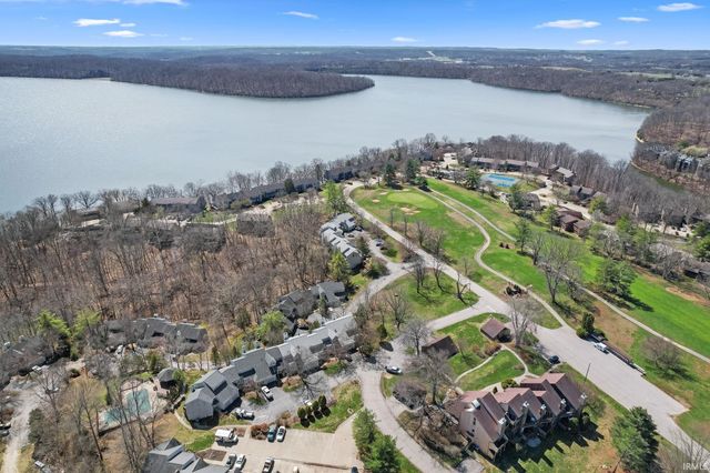 9690 S Bay Pointe Court, Bloomington, IN 47401