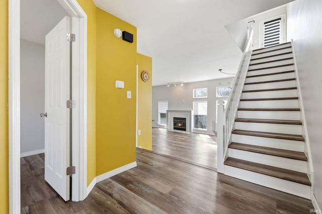 9690 S Bay Pointe Court, Bloomington, IN 47401