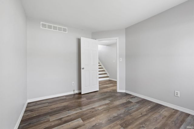 9690 S Bay Pointe Court, Bloomington, IN 47401