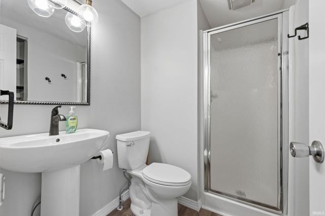 9690 S Bay Pointe Court, Bloomington, IN 47401